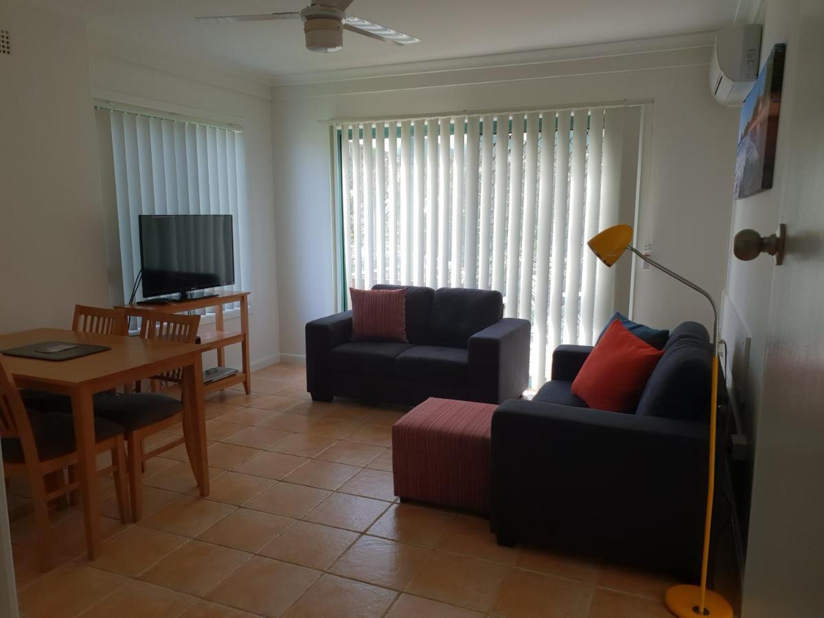 Oxley Cove Holiday Apartment พอร์ตแมคควอรี ภายนอก รูปภาพ